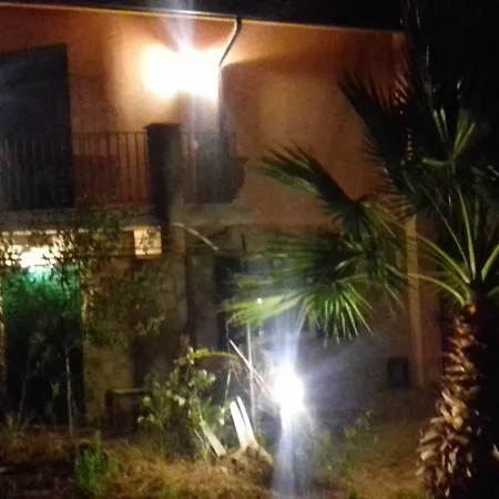 Domus Plantae Holiday home Basico